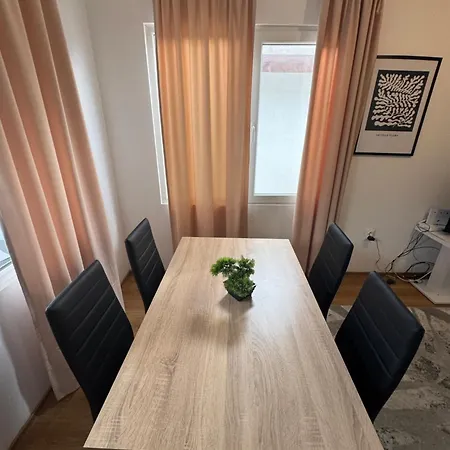 Apartment Family Sea House Warna